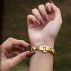 Clover Magnetic Bracelet for Women (Gold)
